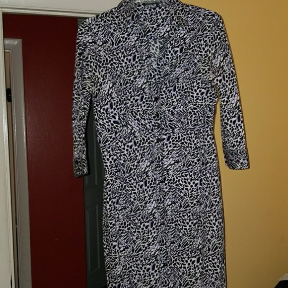 Dress - Picture 4 of 4